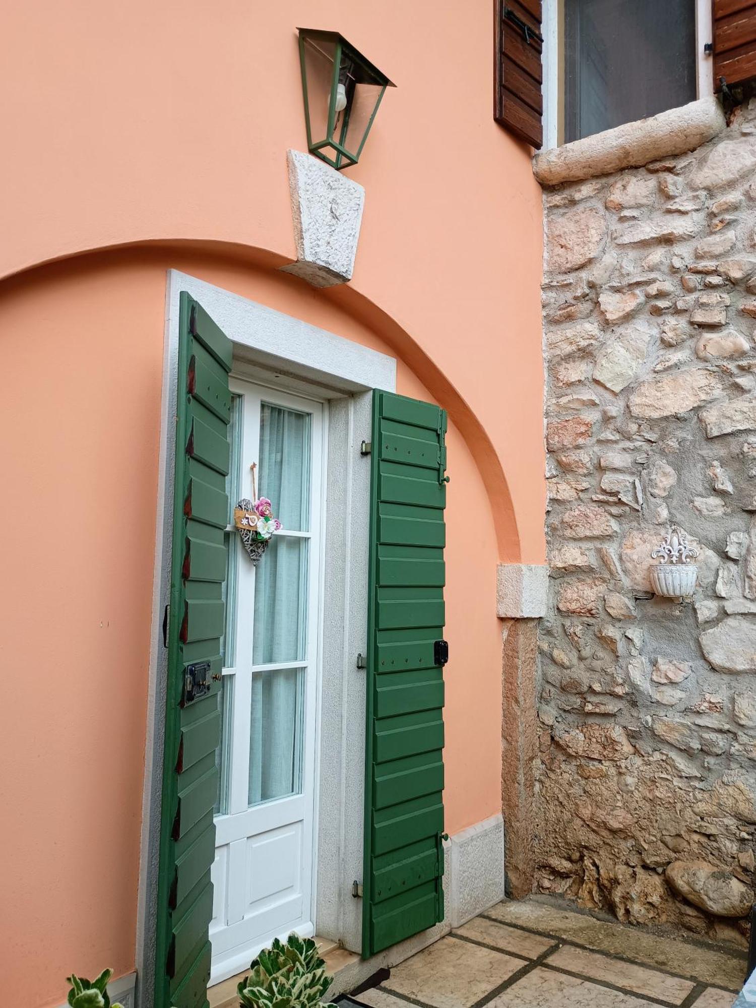 Ferienwohnung Casa Del Capitello Caprino Veronese Exterior foto